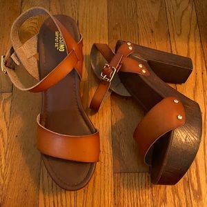Cognac platform heeled sandals